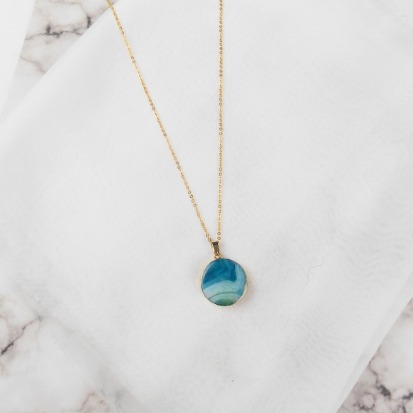 New Ambery Agate Round Necklace - Picture 2 of 8